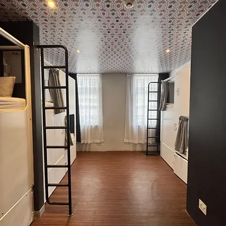 91 Loop Boutique Hostel-2