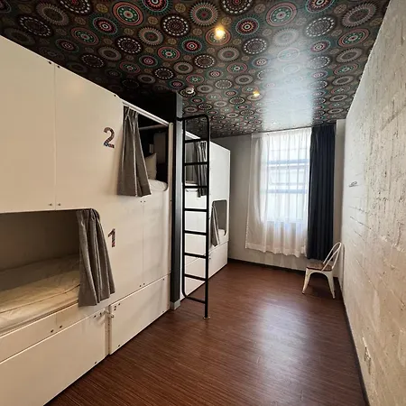 91 Loop Boutique Hostel-2